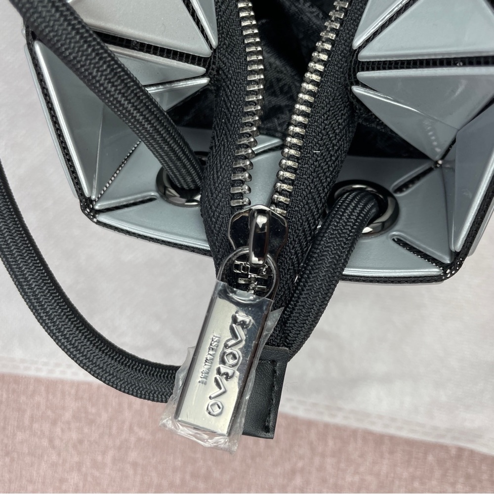 Brand New Issey Miyake Silver-Gray Knotted Tofu Bag - Picture 5 of 8